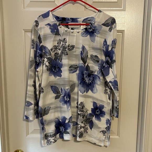 Alfred Dunner Blue Floral Blouse - Picture 1 of 5